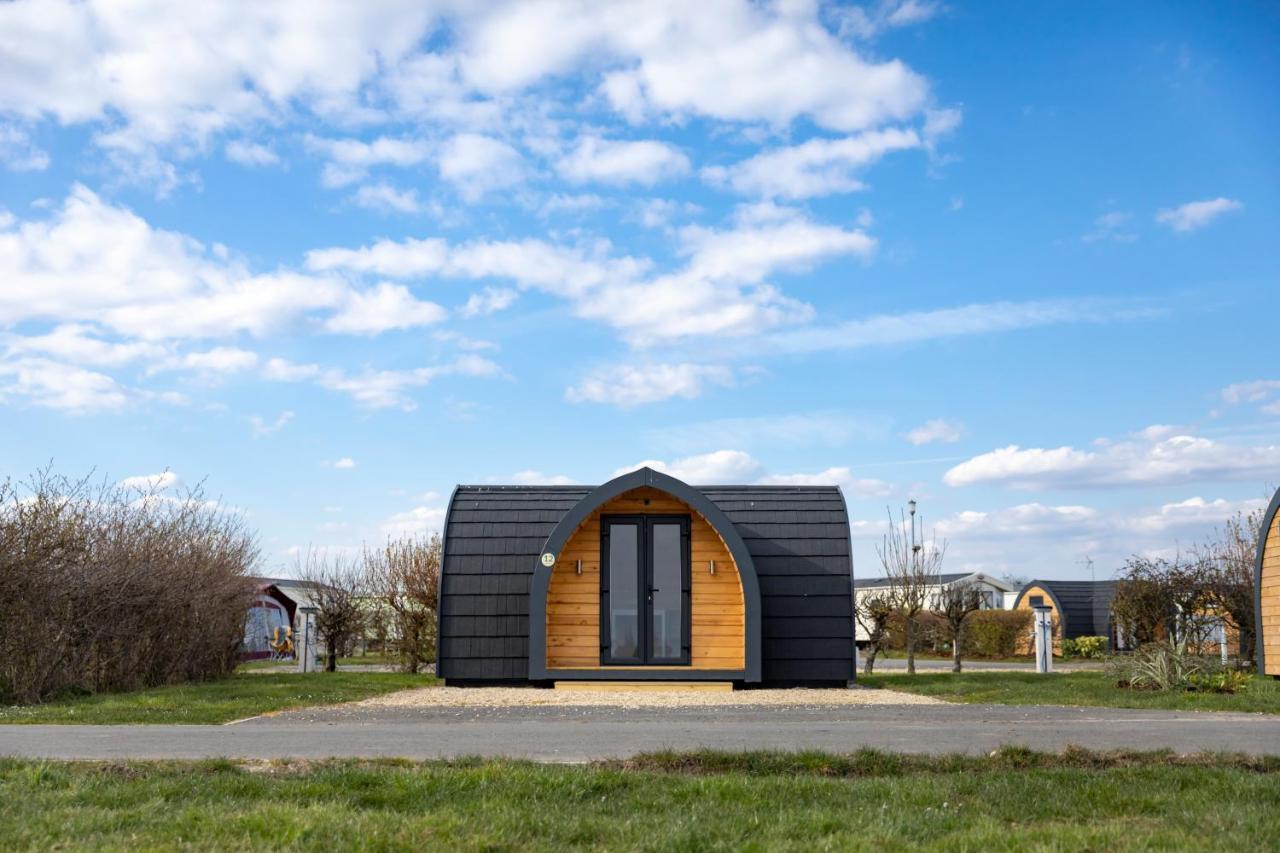 Camping Pods, Carlton Meres Holiday Park Hotel Rendham Exterior photo