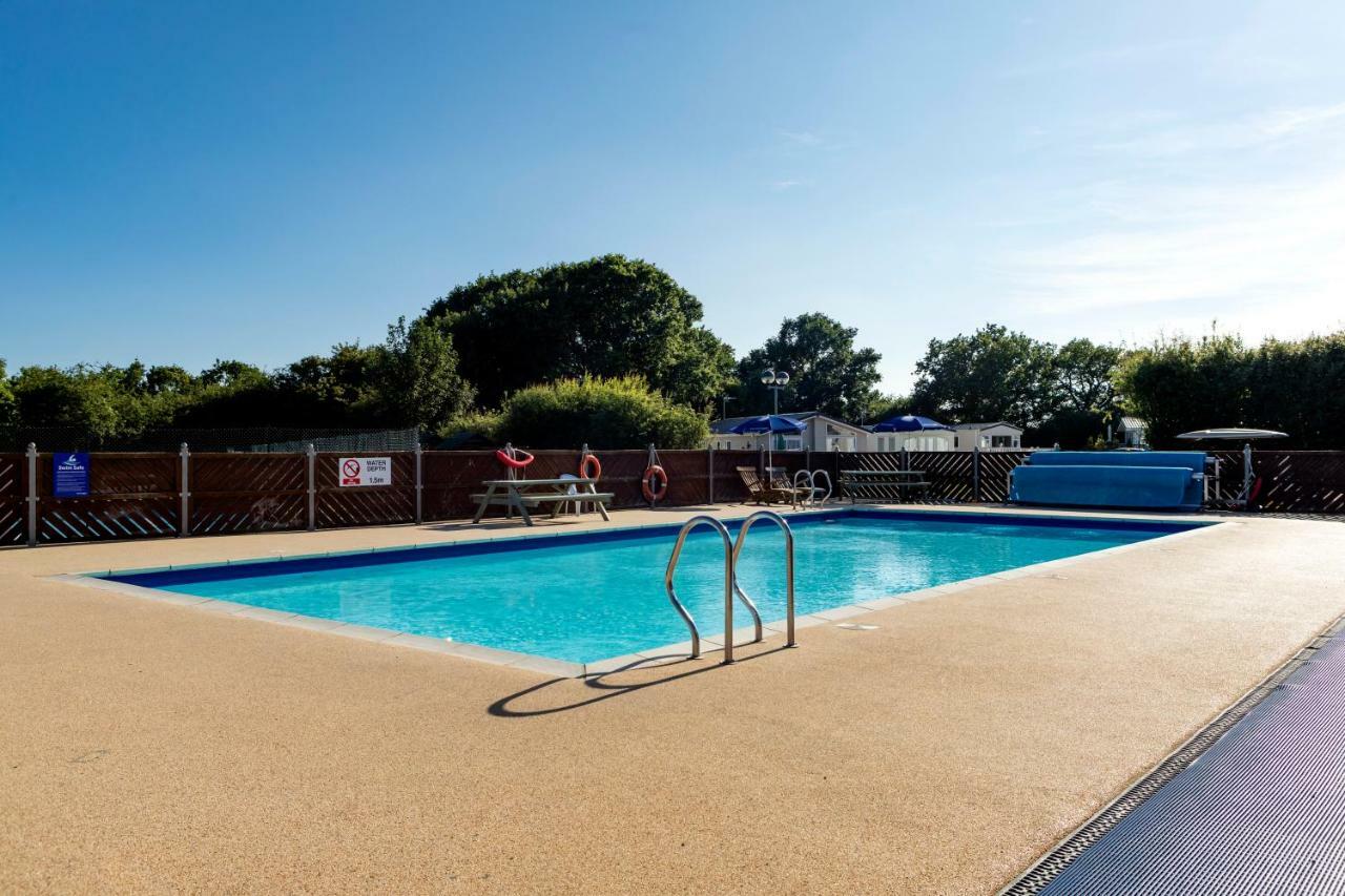 Camping Pods, Carlton Meres Holiday Park Rendham Exterior photo
