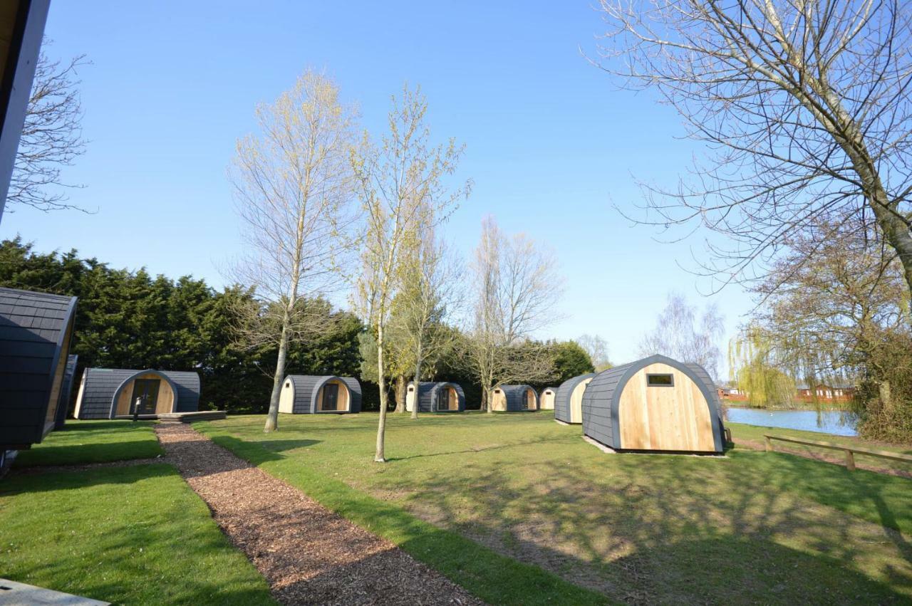 Camping Pods, Carlton Meres Holiday Park Hotel Rendham Exterior photo